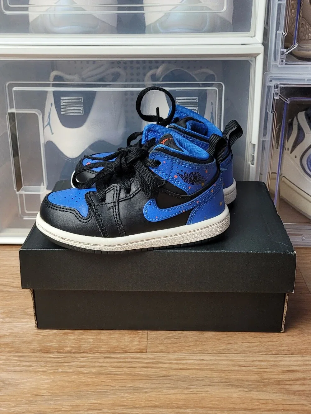 Nike Air Jordan 1 Mid 2018 Royal Paint Splatter Youth Kids 640735-048 Size 6c